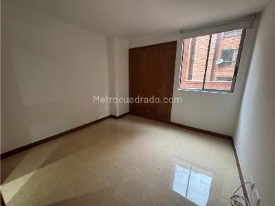 Apartamento de 3 alcobas en venta en Laureles, Medellín, 110 m² · foto 12 de 20