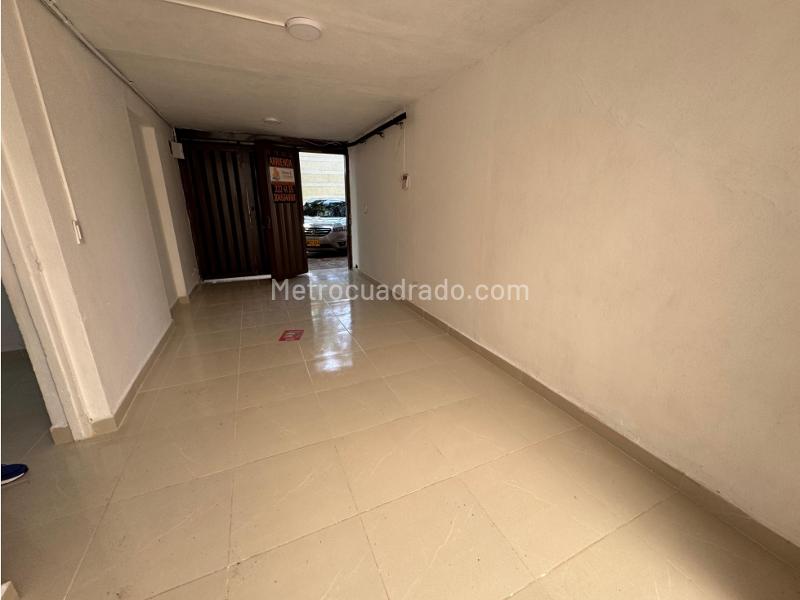 Casa Comercial de 3 Alcobas en Arriendo en San Joaquín - 3
