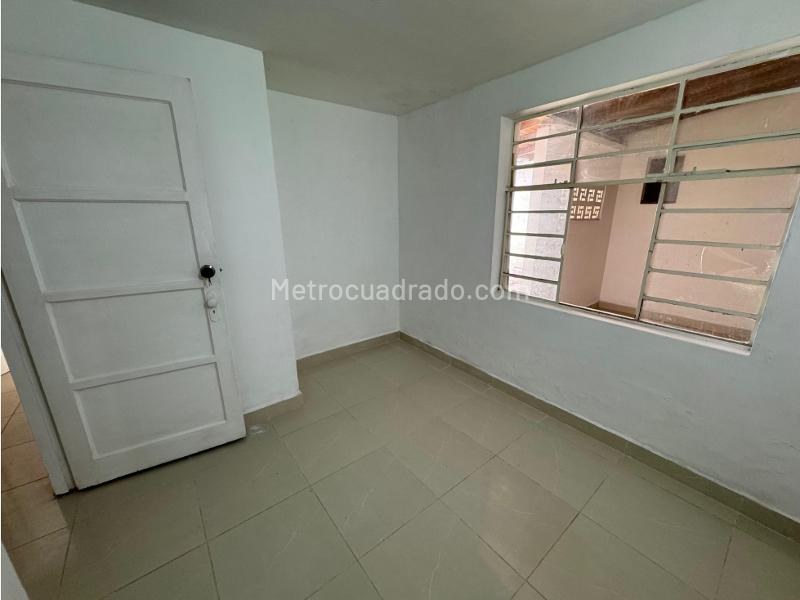 Casa Comercial de 3 Alcobas en Arriendo en San Joaquín - 9