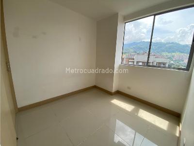 Apartamento de 3 alcobas en venta en Envigado, Envigado, 85 m² · foto 13 de 19