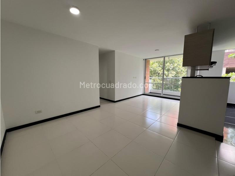 3BR Apartment with Parking in Envigado - 2