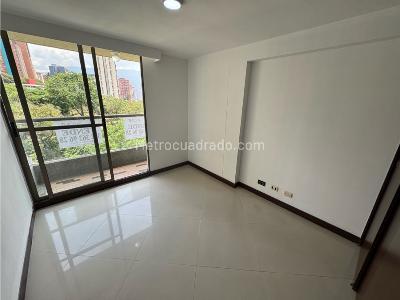 Apartamento en venta en Loma De Los Bernal, Medellín · foto 10 de 16