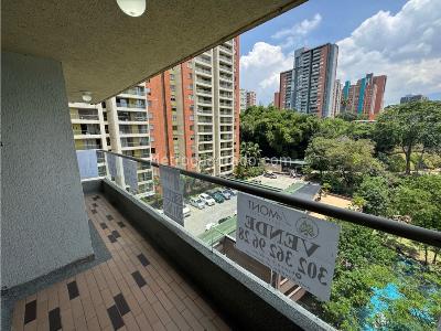 Apartamento en venta en Loma De Los Bernal, Medellín · foto 5 de 16