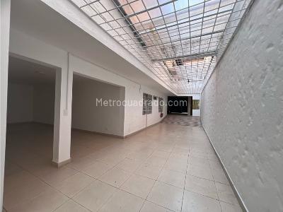 Casa de 2 alcobas en venta en Conquistadores, Medellín, 180 m² · foto 5 de 9