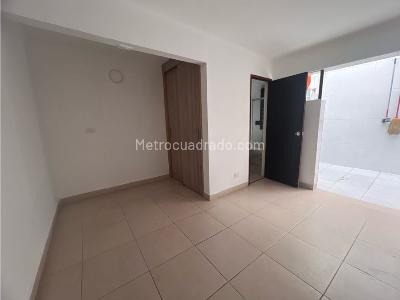 Casa de 2 alcobas en venta en Conquistadores, Medellín, 180 m² · foto 7 de 9