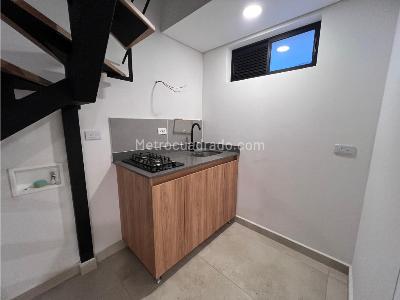 Apartaestudio en venta en Laureles, Medellín, 53 m² · foto 2 de 9