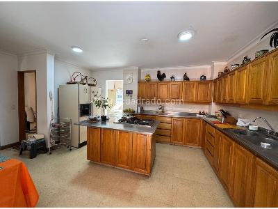 Apartamento de 4 alcobas en venta en Laureles, Medellín, 494 m² · foto 9 de 20