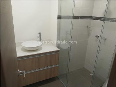 Apartamento de 3 alcobas en venta en Conquistadores, Medellín, 104 m² · foto 11 de 19