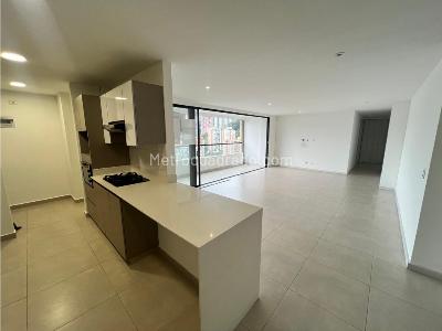 Apartamento de 3 alcobas en arriendo en El Poblado, Medellín, 121 m² · foto 4 de 18