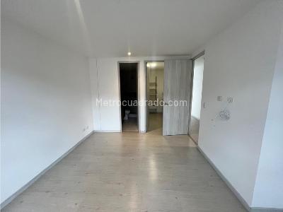 Apartamento de 3 alcobas en arriendo en El Poblado, Medellín, 121 m² · foto 11 de 18