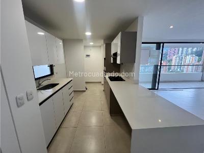 Apartamento de 3 alcobas en arriendo en El Poblado, Medellín, 121 m² · foto 16 de 18