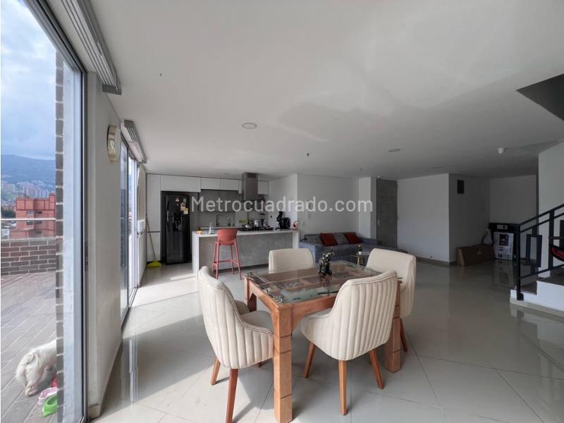 Luxury 4BR Penthouse in Simon Bolivar - 3