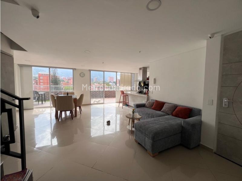 Luxury 4BR Penthouse in Simon Bolivar - 4