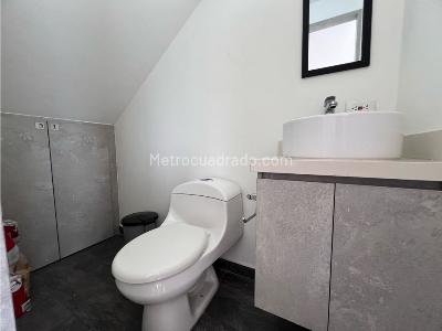 Apartamento de 3 alcobas en arriendo en Laureles, Medellín, 120 m² · foto 7 de 16