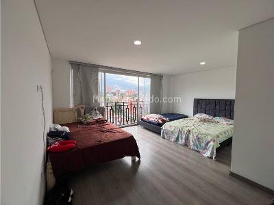 Apartamento de 3 alcobas en arriendo en Laureles, Medellín, 120 m² · foto 11 de 16