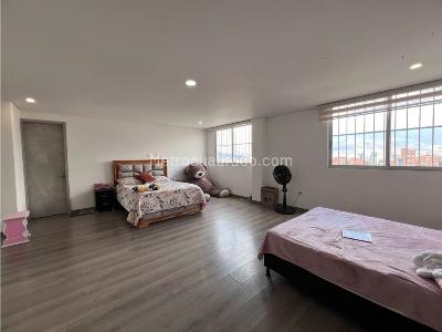 Apartamento de 3 alcobas en arriendo en Laureles, Medellín, 120 m² · foto 14 de 16