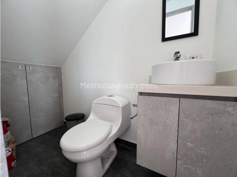 Luxury 4BR Penthouse in Simon Bolivar - 7