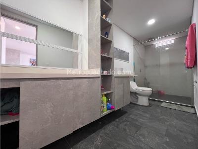 Apartamento de 3 alcobas en arriendo en Laureles, Medellín, 120 m² · foto 16 de 16