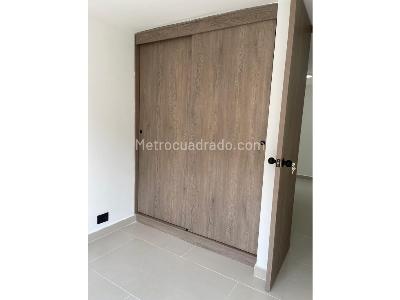 Apartamento de 3 alcobas en venta en Laureles, Medellín, 94 m² · foto 11 de 17