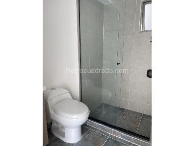 Apartamento de 3 alcobas en venta en Laureles, Medellín, 94 m² · foto 14 de 17