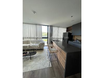 Apartaestudio en arriendo en Alto De Las Palmas, Medellín, 51 m² · foto 2 de 14
