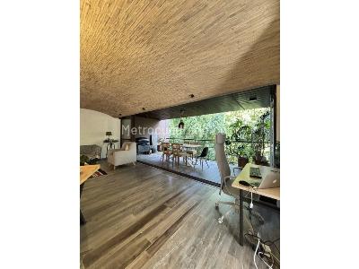 Apartaestudio en venta en El Poblado, Medellín, 100 m² · foto 4 de 13