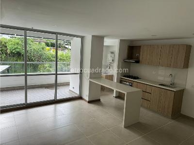Apartamento de 3 alcobas en venta en Envigado, Envigado, 90 m² · foto 2 de 16