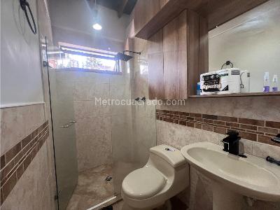Casa de 4 alcobas en venta en Sabaneta, Sabaneta, 260 m² · foto 6 de 20