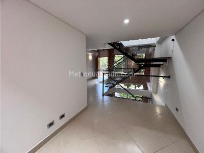 Casa de 4 alcobas en venta en Sabaneta, Sabaneta, 260 m² · foto 9 de 20