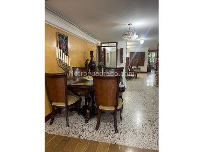 Apartamento de 4 alcobas en venta en Laureles, Medellín, 210 m² · foto 7 de 20