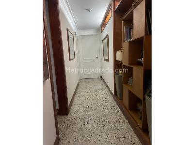 Apartamento de 4 alcobas en venta en Laureles, Medellín, 210 m² · foto 15 de 20