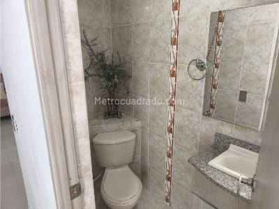Apartamento en venta en Laureles, Medellín · foto 8 de 20