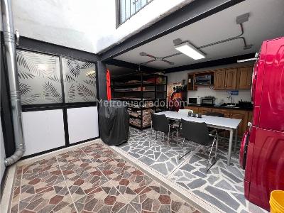 Casa de 3 alcobas en venta en Belen, Medellín, 352 m² · foto 11 de 20
