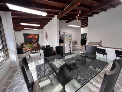 Casa de 3 alcobas en venta en Belen, Medellín, 352 m² · foto 13 de 20