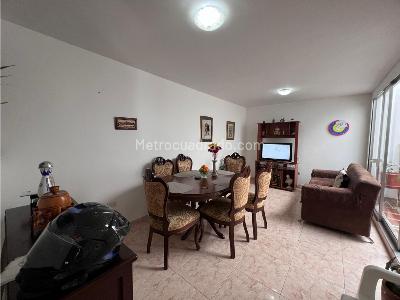 Casa de 3 alcobas en venta en Robledo, Medellín, 80 m² · foto 3 de 12