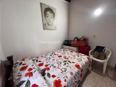 Casa de 3 alcobas en venta en Robledo, Medellín, 80 m² · foto 4 de 12