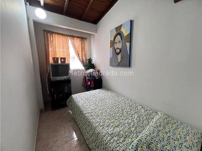 Casa de 3 alcobas en venta en Robledo, Medellín, 80 m² · foto 9 de 12