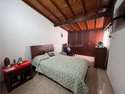 Casa de 3 alcobas en venta en Robledo, Medellín, 80 m² · foto 11 de 12