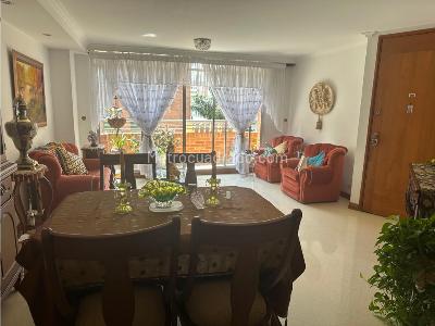 Apartamento en venta en Laureles, Medellín · foto 2 de 14