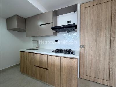 Apartamento de 2 alcobas en arriendo en Bello, Bello, 58 m² · foto 3 de 12