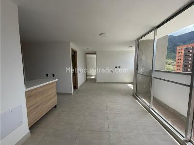 Apartamento de 2 alcobas en arriendo en Bello, Bello, 58 m² · foto 5 de 12