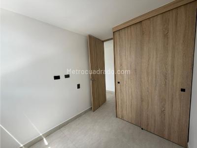 Apartamento de 2 alcobas en arriendo en Bello, Bello, 58 m² · foto 7 de 12