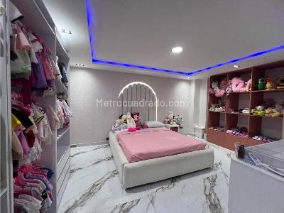 Apartamento en venta en Poblado, Medellín · foto 13 de 20