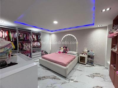 Apartamento en venta en Poblado, Medellín · foto 14 de 20