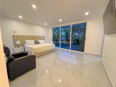 Casa de 5 alcobas en venta en Rionegro, Rionegro, 840 m² · foto 2 de 15