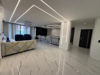 Apartamento de 3 alcobas en venta en El Poblado, Medellín, 230 m² · foto 3 de 20