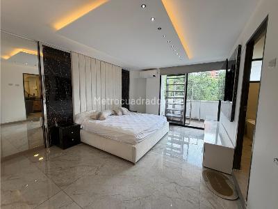 Apartamento de 3 alcobas en venta en El Poblado, Medellín, 230 m² · foto 11 de 20