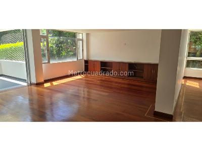 Apartamento de 3 alcobas en arriendo en El Poblado, Medellín, 230 m² · foto 7 de 18