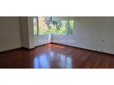 Apartamento de 3 alcobas en arriendo en El Poblado, Medellín, 230 m² · foto 10 de 18