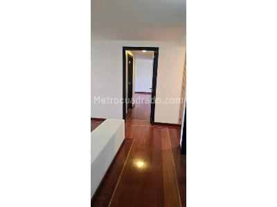 Apartamento de 3 alcobas en arriendo en El Poblado, Medellín, 230 m² · foto 17 de 18
